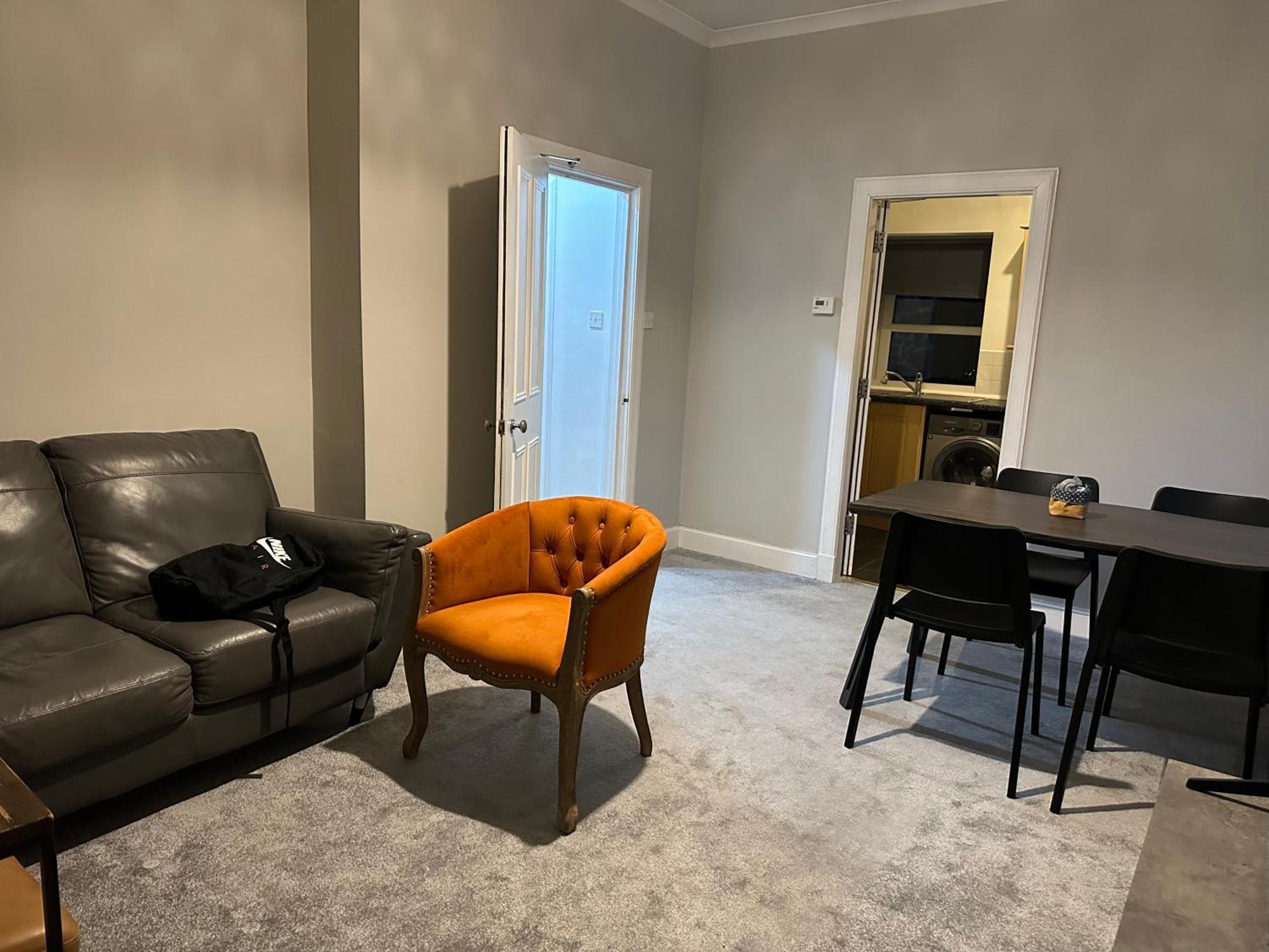 Two Bed Apartment เอดินบะระ ภายนอก รูปภาพ